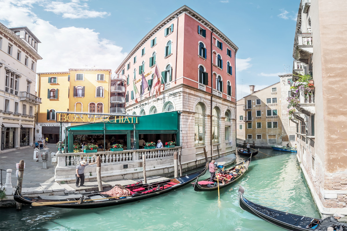 Bonvecchiati, Venice